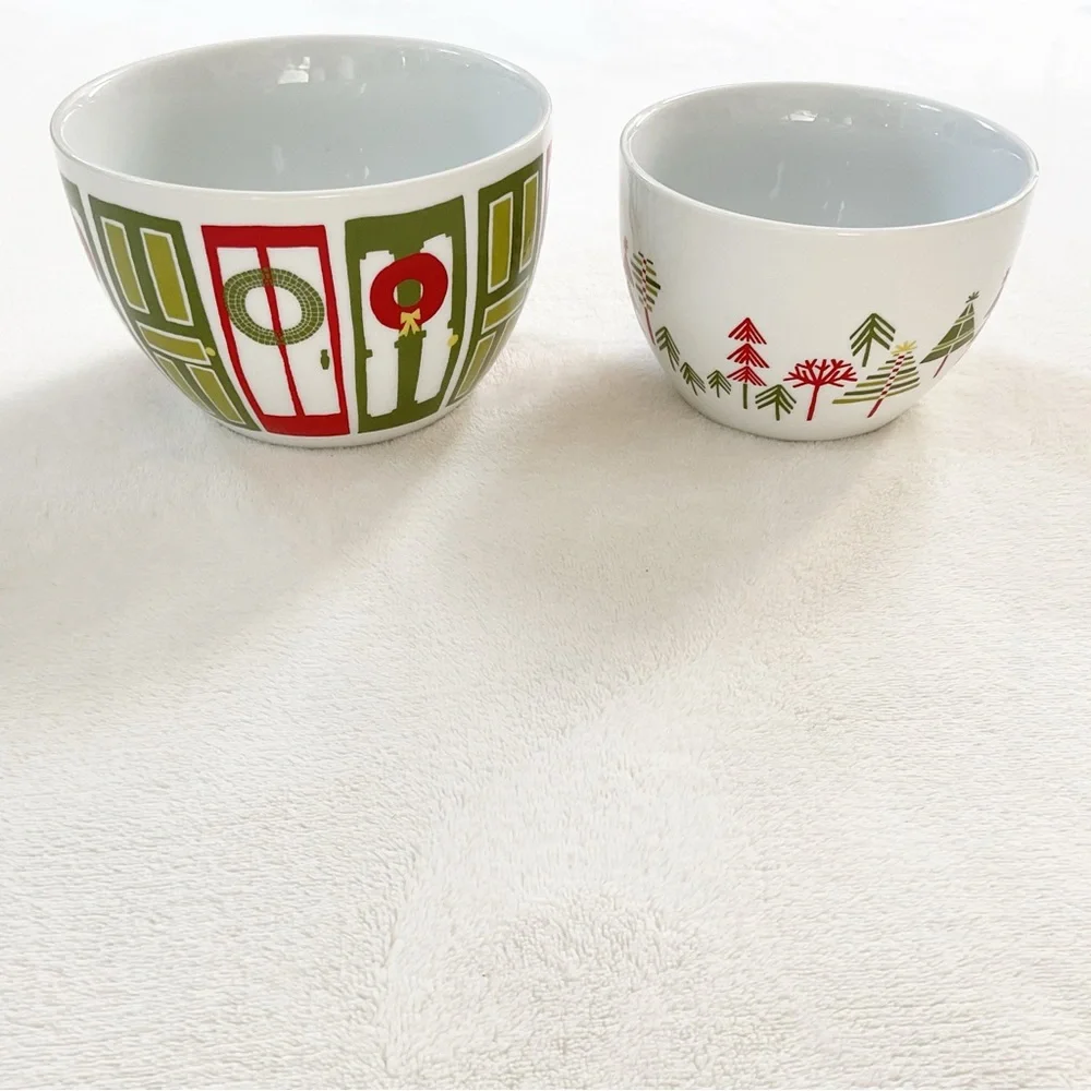 Crate & Barrel Julia Rothman Yule Town Nesting Bowls Set of 2 Christmas Holiday